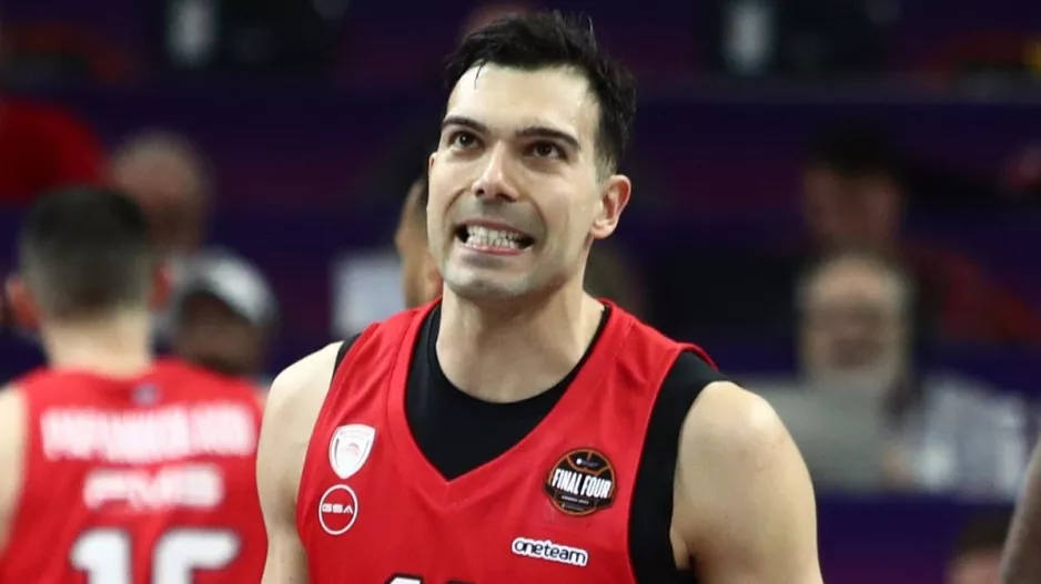 Το tweet με το οποίο ο Ολυμπιακός αποχαιρέτησε τον Κώστα Σλούκα