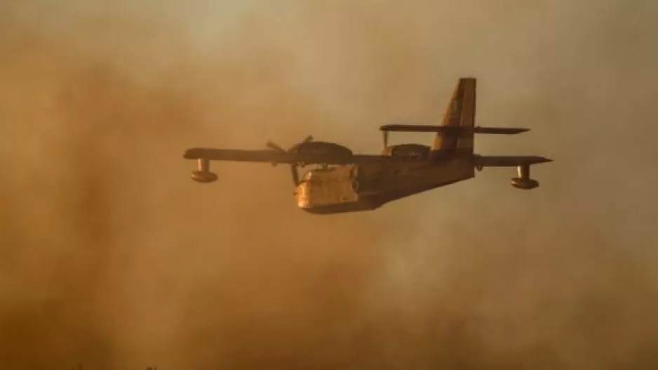 Η Ελλάδα στέλνει δύο Canadair στην Κύπρο