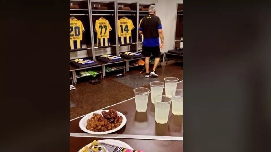 Eτοιμο το γαλαζοκίτρινο... dressing room (βίντεο)