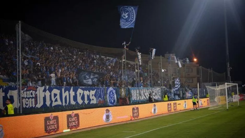 Μαχητές: "Φέτος με ακόμα περισσότερη λύσσα/Όχι στην μεμψιμοιρία"