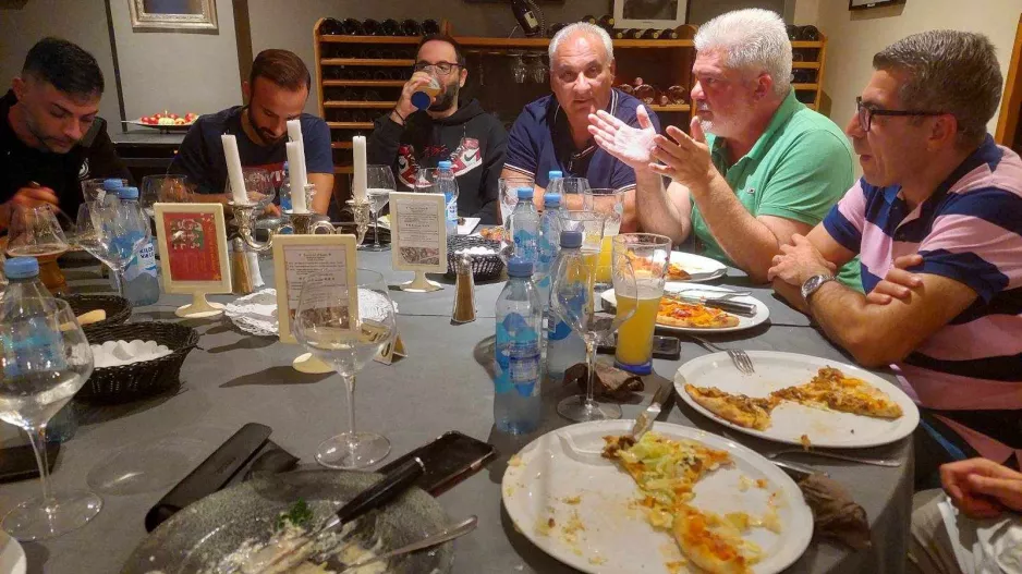 Το δείπνο της Ομόνοιας στα ΜΜΕ (φώτος)