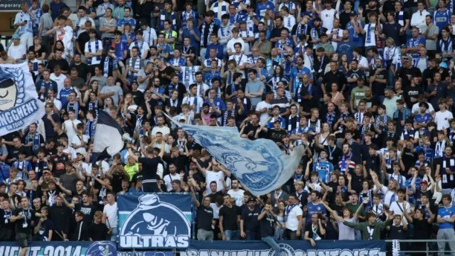 Σχεδόν 11 χιλιάδες