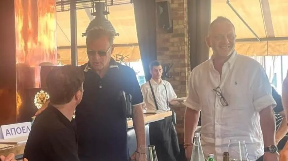 Πρόδρομος με "Ντόμπρα"