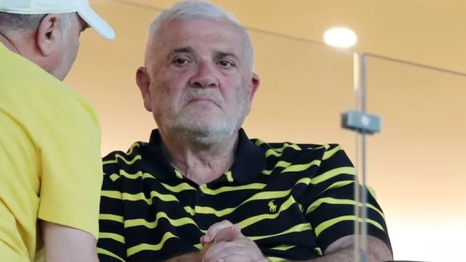 ΑΕΚ: "Έλεος καραγκιόζηδες - Απλά Μίκι Μάους"