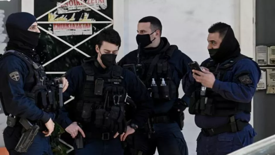 "Ντου" της Αστυνομίας σε εννιά συνδέσμους οπαδών