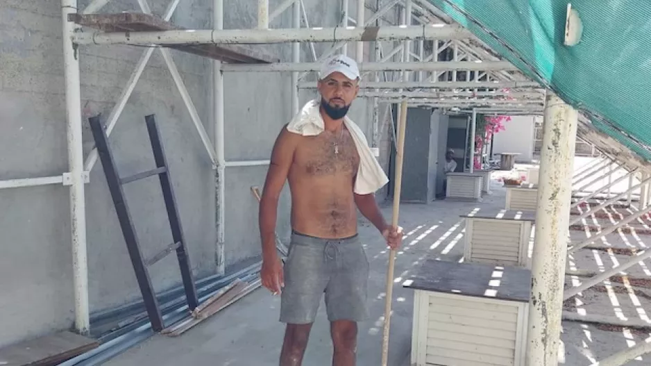 Φωτογραφίες από την ανακαίνιση των αποδυτηρίων