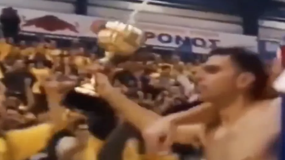 Η Βασίλισσα επιστρέφει! (βίντεο)