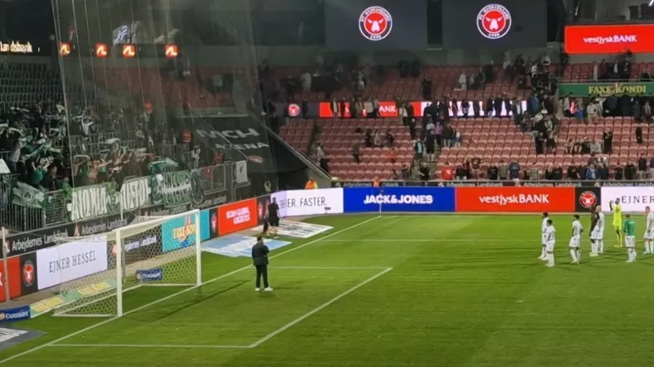 Στο πλευρό της!