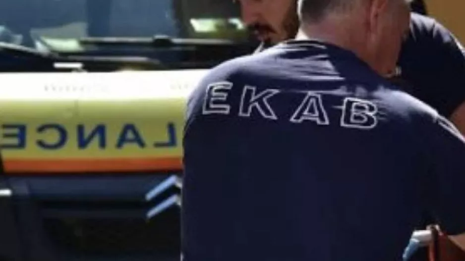 Απίστευτο ατύχημα στο Ναύπλιο: Κατσαρόλα από τον 2ο όροφο έπεσε στο κεφάλι τουρίστα!