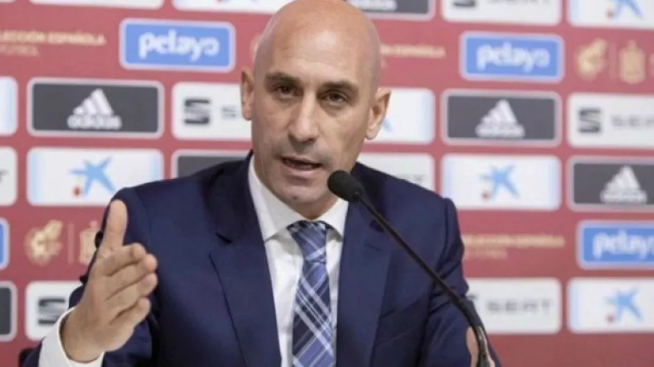 Η FIFA ανοίγει πειθαρχική έρευνα για τον Ρουμπιάλες μετά το φιλί στην Ερμόσο