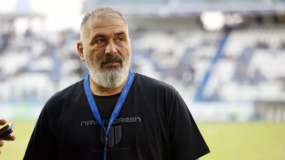Περιμένει... 