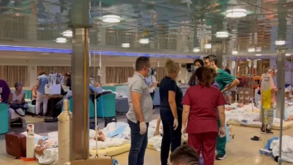 Φωτιά στην Αλεξανδρούπολη: Εκκενώθηκε το νοσοκομείο - Στο λιμάνι οι ασθενείς