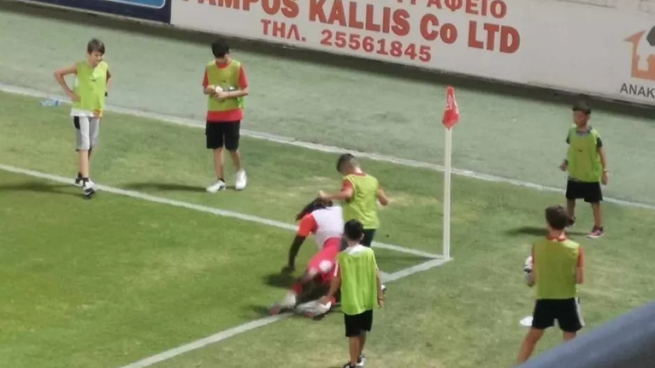 Καρλίτος: Παιχνίδι με τα ball boys (φώτος)