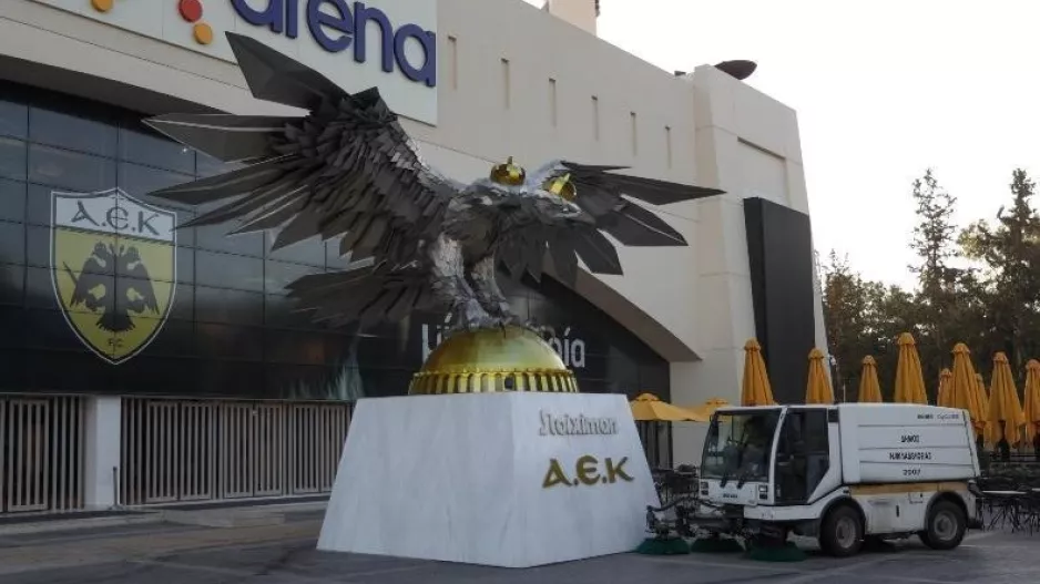 Πολλές ζημιές έξω από το γήπεδο της ΑΕΚ (φώτος)