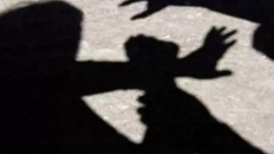 Μαλλί με μαλλί πιάστηκαν δύο πρώην συμπεθέρες: Η μία έβγαλε μαχαίρι
