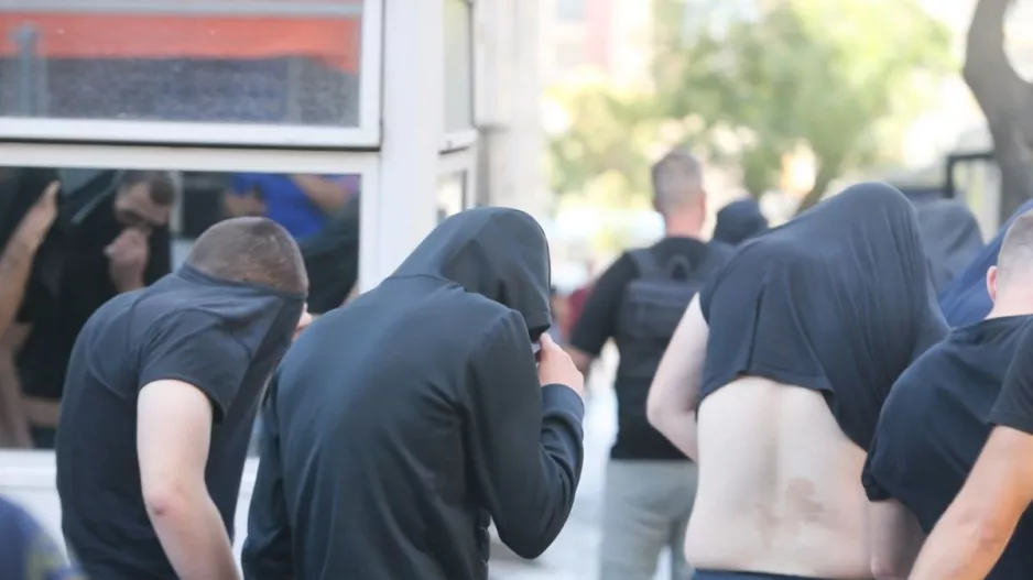 Τρεις ανακριτές αναλαμβάνουν την κύρια έρευνα, πώς θα απολογηθούν οι χούλιγκαν