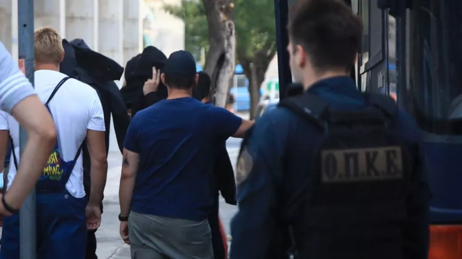 Την Τρίτη η απολογία του 43χρονου οπαδού - Κατηγορείται ότι καθοδηγούσε τους Κροάτες