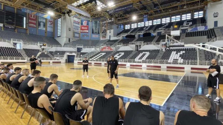 ΠΑΟΚ: Μπήκαν στο γήπεδο οι Έλληνες και ο... Φρίντρικσον