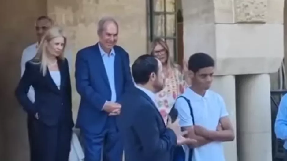 Νίκος Χριστοδουλίδης σε μαθητή: "Θα έρθω να σε δω και θα σε πάρω στην Πάφο, όπως πάει θα γίνει καλύτερη από το ΑΠΟΕΛ"