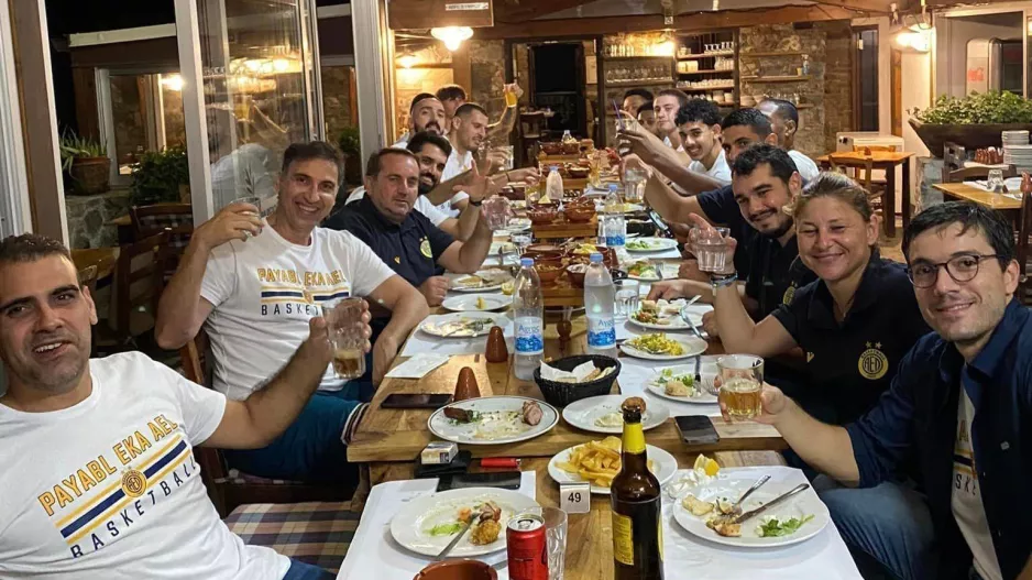 ΑΕΛ/Έξοδος (φώτος)