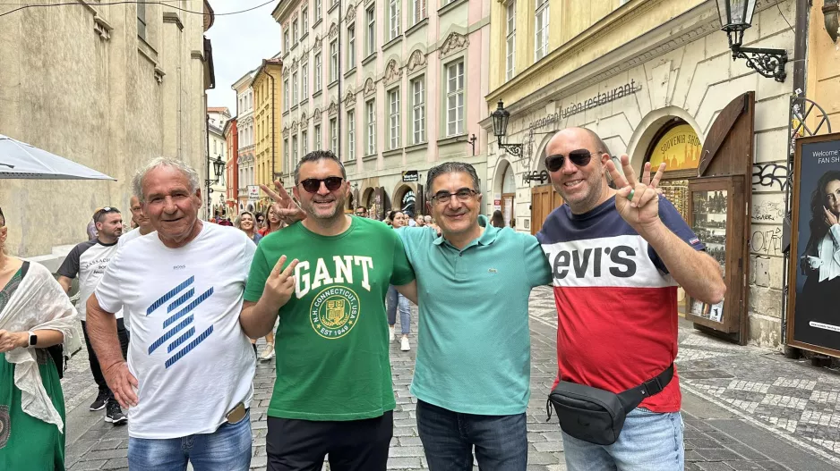 Με Παρασκευά και Χατζηκωνσταντή στην Πράγα