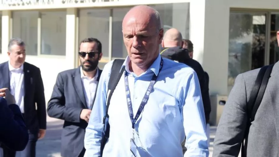 Παραιτήθηκε ο Μπένετ από την ΚΕΔ!