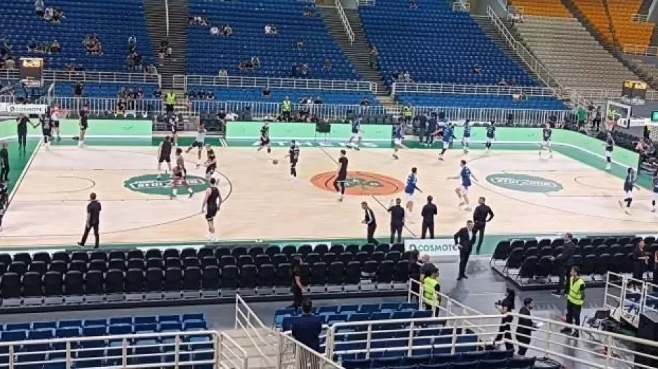 Αποκαλύφθηκε το νέο πράσινο παρκέ στο ΟΑΚΑ