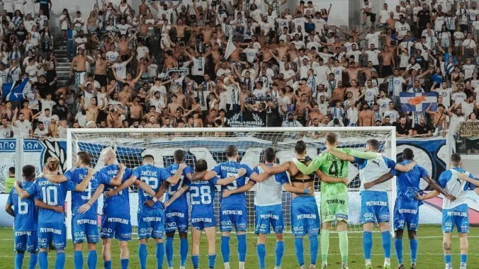 Μήνυμα... με παίκτες - κόσμο!