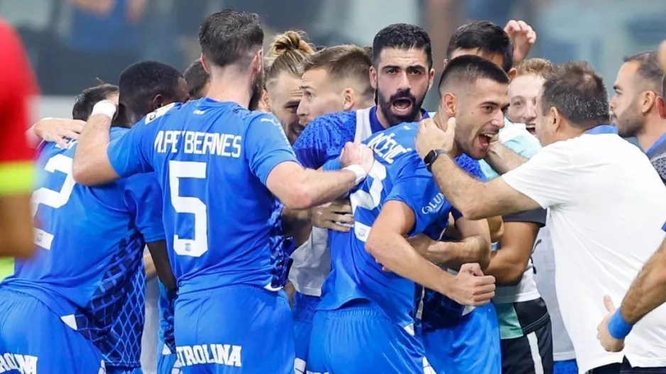 Απόλλων - ΑΕΛ: Το πρώτο της χρονιάς... βάφτηκε γαλάζιο! (Φώτος)
