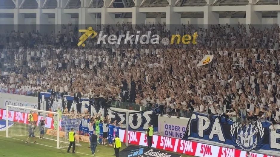 Μετά τη νίκη στο ντέρμπι/ Παίκτες και κόσμος... έγιναν ένα! (Βίντεο - Φώτος)
