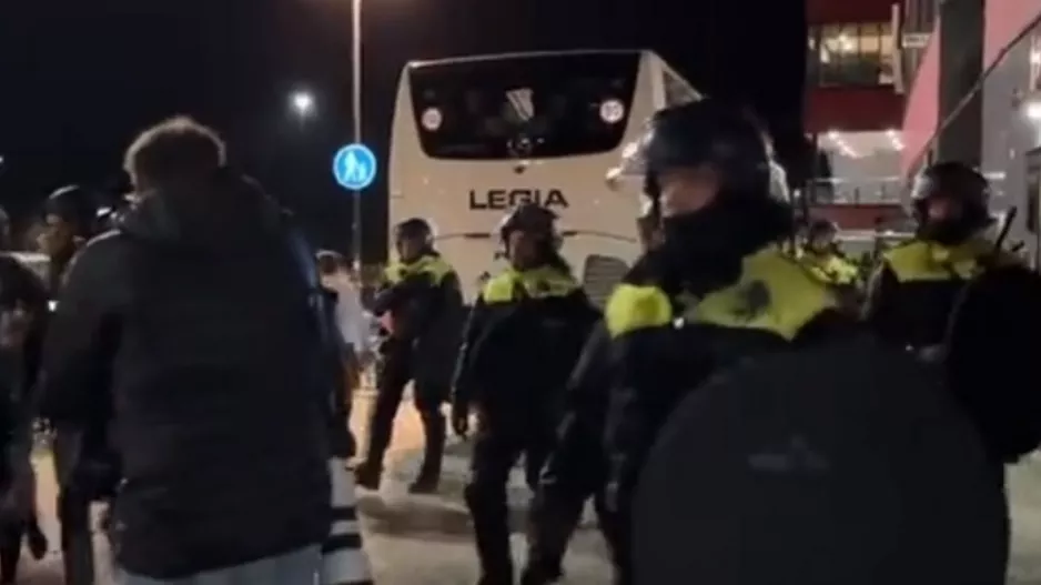 Τρομερό αλαλούμ μετά το παιχνίδι Άλκμααρ - Λέγκια με συλλήψεις δύο παικτών των Πολωνών!