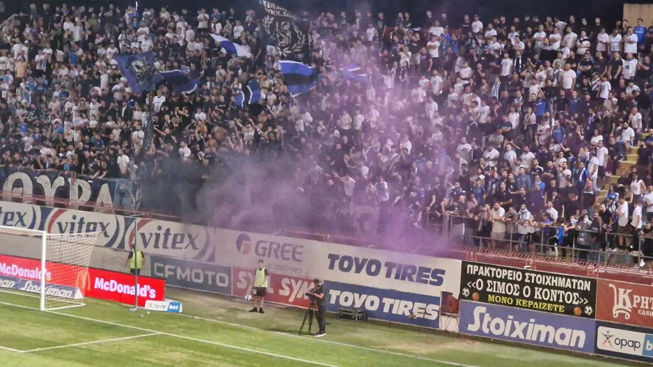 ΓΚΟΛ ο Βαλμπουενά καπνογόνα από την άλλη 