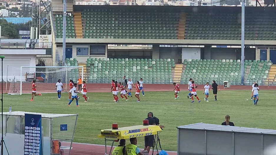 Απόλλων Ladies -Μπενφίκα: Άλλη κλάση... και βαριά ήττα (φώτος)