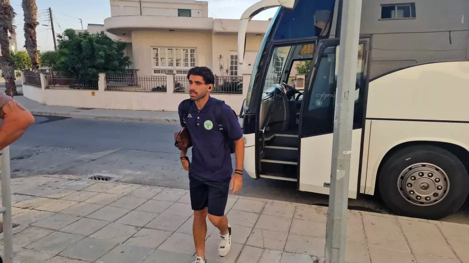 Η άφιξη της ΑΕΖ 