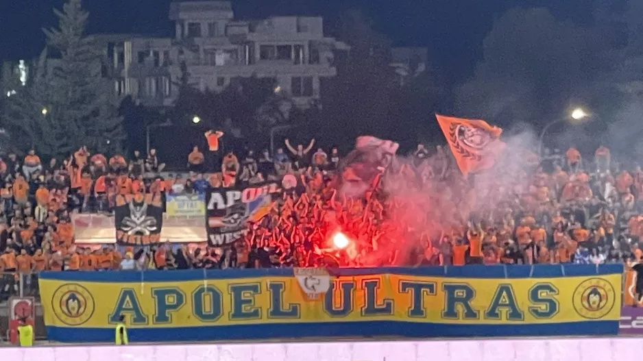 (ΒΙΝΤΕΟ Kerkida)/Με την αύρα τους 