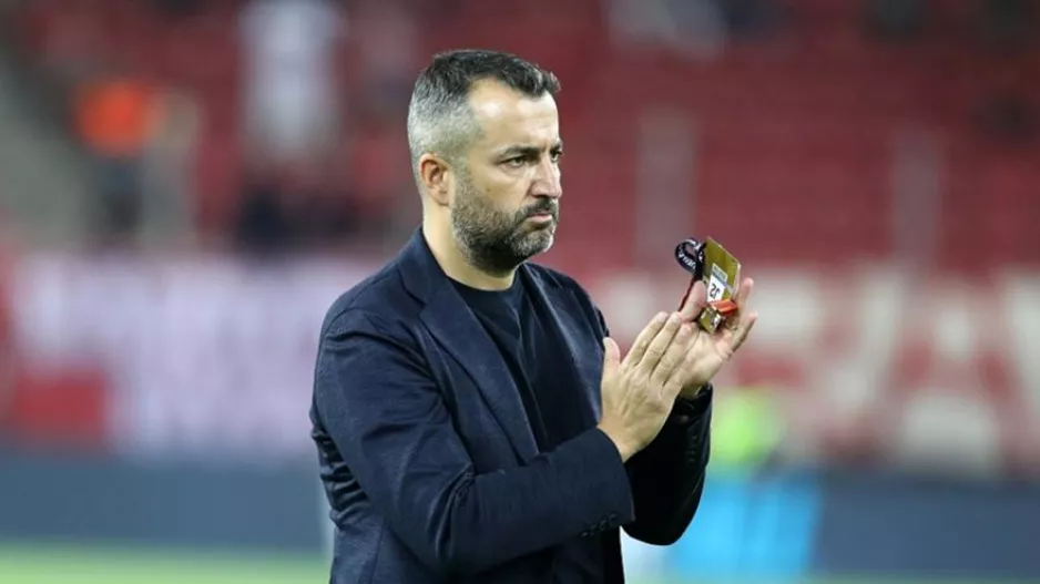 Μαρτίνεθ: «Ζητούμενο είναι οι νίκες. Αυτός είναι ο Ολυμπιακός»