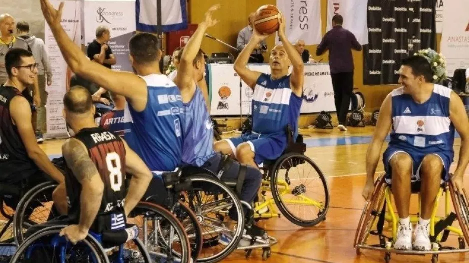 Διαμαντίδης, Γιαννάκης και άλλοι σε φιλανθρωπικό αγώνα με αμαξίδιο