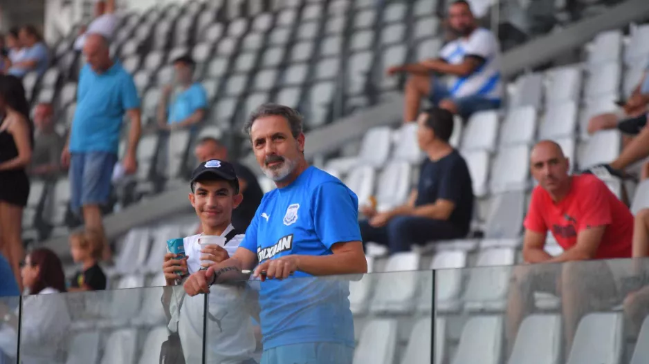Επέστρεψαν τα χαμόγελα