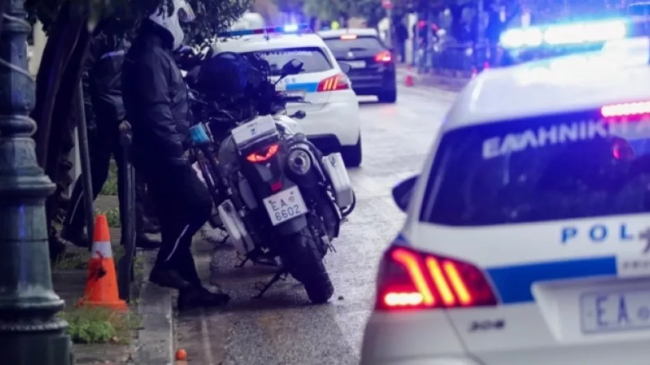 Γνωστός ποδοσφαιριστής ο "εγκέφαλος" του καρτέλ με τα 67 κιλά κοκαΐνης στο λιμάνι του Πειραιά! 