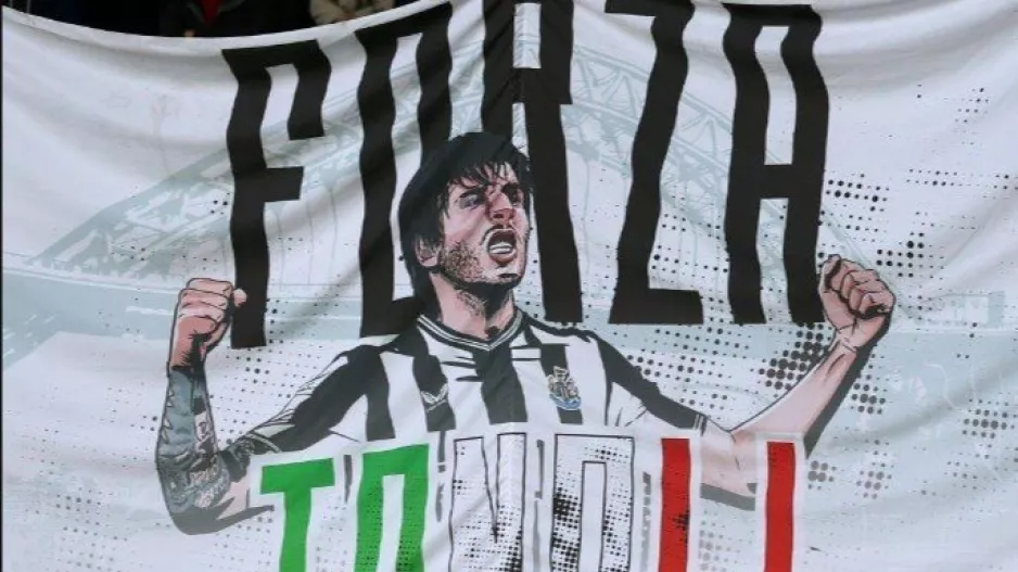 Νιούκαστλ: Το «St James' Park» αποθέωσε τον Τονάλι! (Βίντεο)