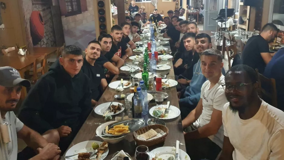 "Είμαστε οικογένεια"!