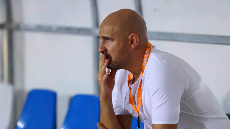 Κυριακή, με την... πρώην