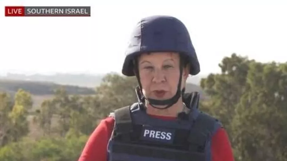 Ρεπόρτερ του BBC τρέχει για κάλυψη από ρουκέτες σε ζωντανή σύνδεση (Βίντεο)
