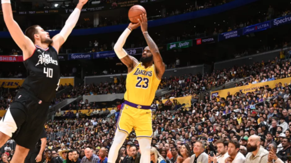 Ο βιονικός Λεμπρόν κατέρριψε ακόμα ένα ρεκόρ!
