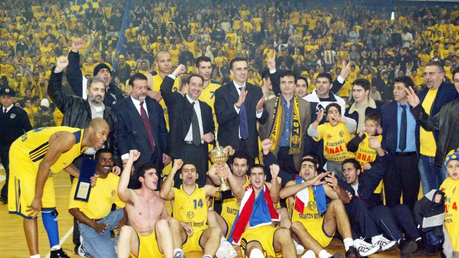 ΦΩΤΟΣ/Η Βασίλισσα του μπάσκετ (2003)