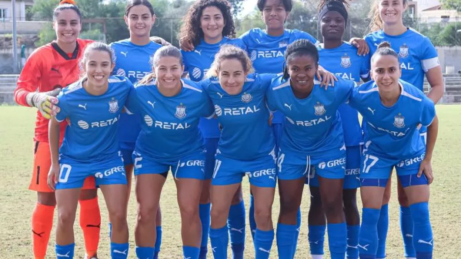 Apollon Ladies με... 7/7