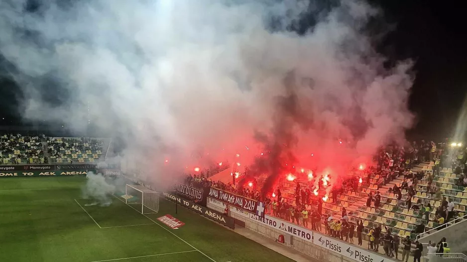 Εντυπωσιακή υποδοχή των οπαδών της ΑΕΚ