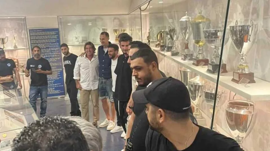 ΣΑ ΠΙΝΤΟ/ΕΠΑΦΗ ΜΕ ΕΞΩΣΤΗ 
