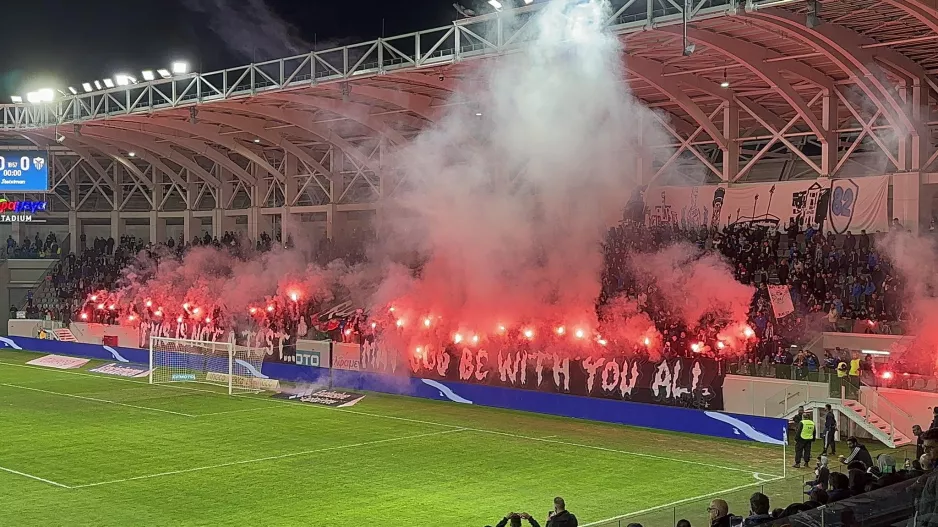 Πήρε “φωτιά” το πέταλο (Φώτος/Βίντεο)