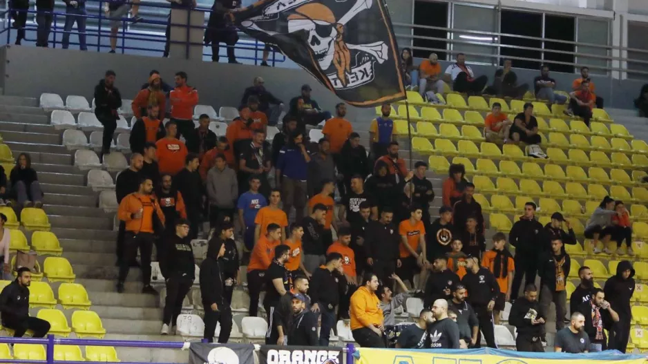 Συγκινητικές στιγμές στο Λευκόθεο/"ΠΑΕΕΚ ΖΟΥΜΕ ΚΕΡΥΝΕΙΑ ΝΑ ΣΕ ΔΟΥΜΕ"